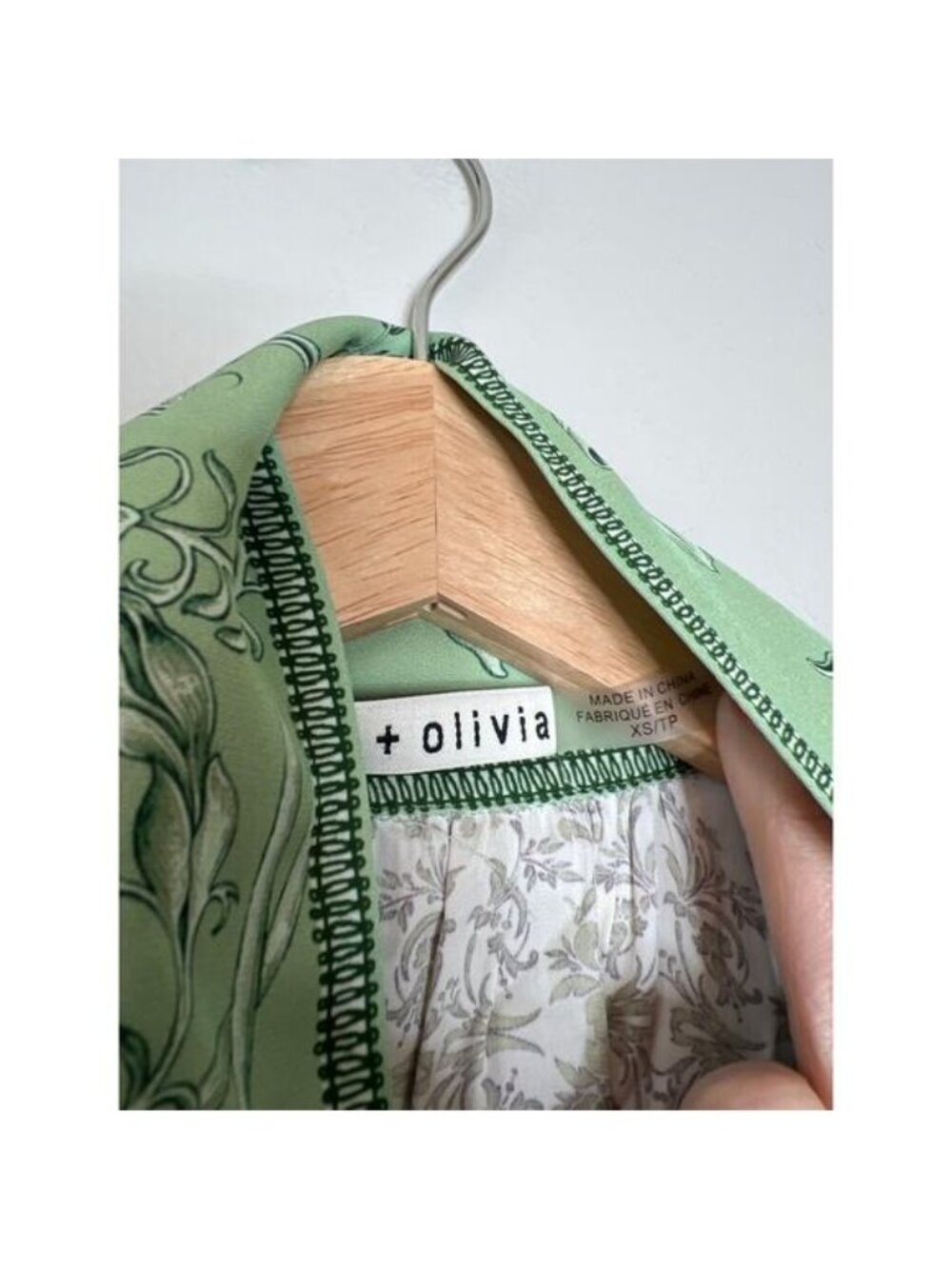NEW Alice + Olivia Tie Neck Puff Sleeves Floral Print Top Green Size:Extra Small - Picture 5 of 8